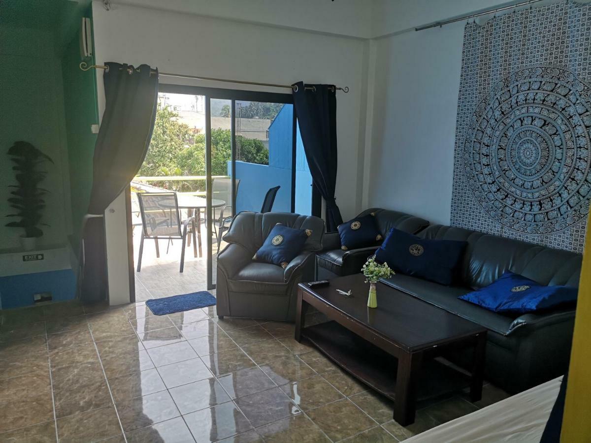 Bellmans Restaurant & Guesthouse Karon Bagian luar foto